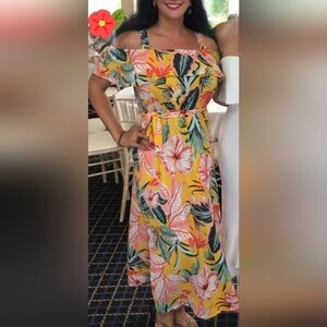 SIZE large Super Pretty Tropical maxi dress with ruffle top tiki hibiscus 🌺